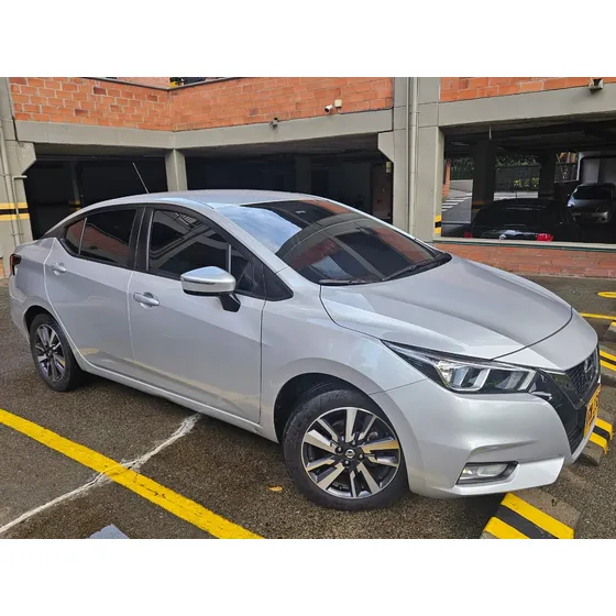Nissan Versa 1.6 Advance