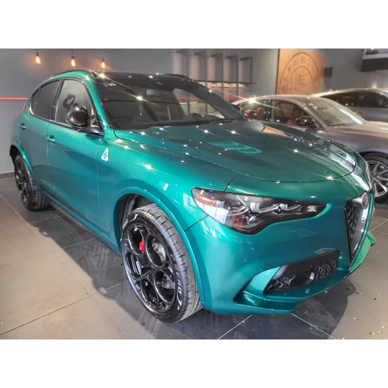 Alfa Romeo Stelvio 2.9l Quadrifoglio Verde V6 Bi-turbo At