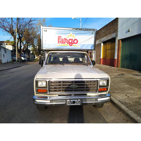 Ford F-100 3.9 D