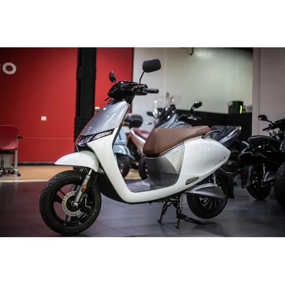 Kymco I-onex Nuevo Scooter Eléctrico Kymco Lidermoto