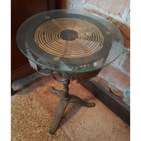 Mesa Auxiliar Redonda - Hierro- Tope Ratan- Mueble- Vintage