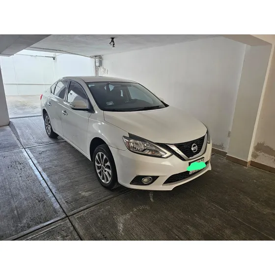Nissan Sentra 1.8 Advance Cvt