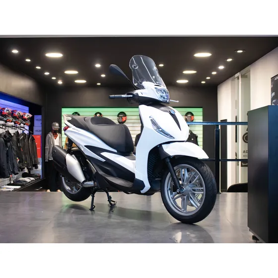 Piaggio Beverly 400 Blanco Italiano Motoplex San Isidro