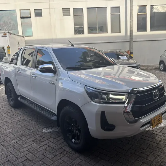 Toyota Hilux 2023 2.8 Srx Diesel 4x4 A/t