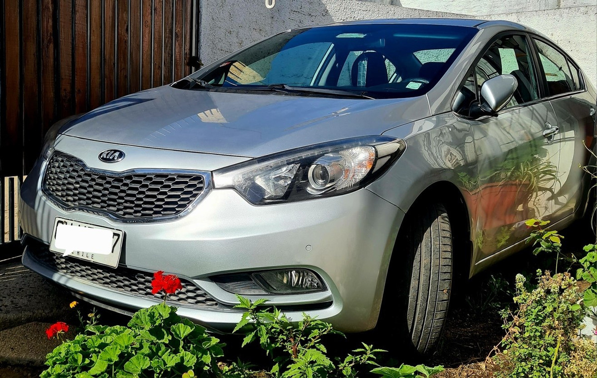 Kia Cerato 1.6 Automático Full