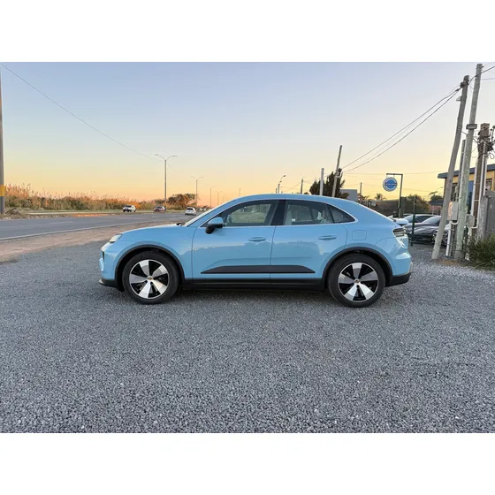 Porsche Macan 0.0 4 Electric