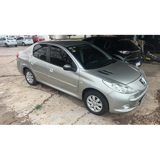 Peugeot 207 1.4 Sedan Allure Hdi 70cv