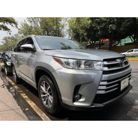 Toyota Highlander 3.5 Xle At