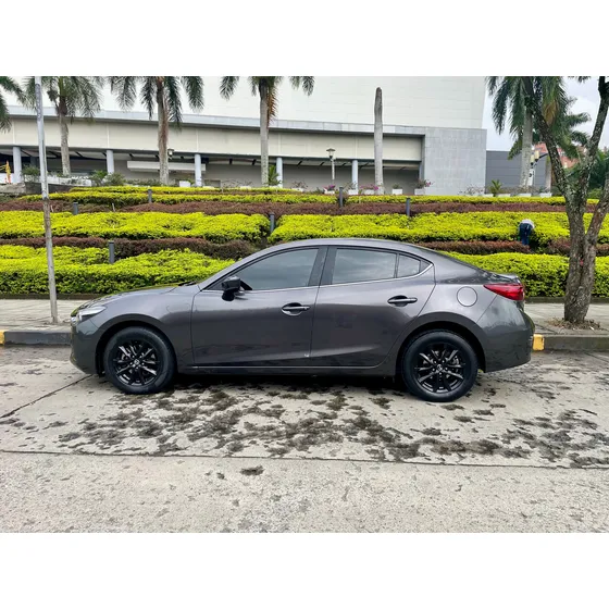 Mazda 3 2.0 Prime