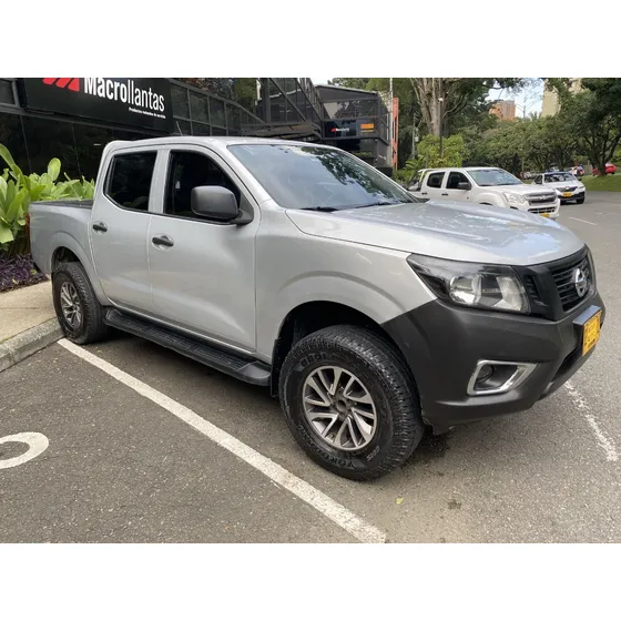 Nissan Np300 Frontier 2.5 Mt 4x2 2019