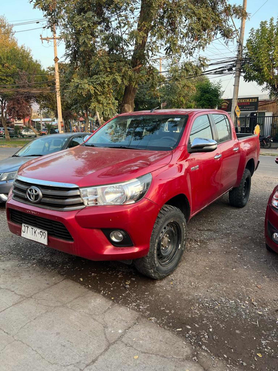 Toyota Hilux Sr 2.4 4x4