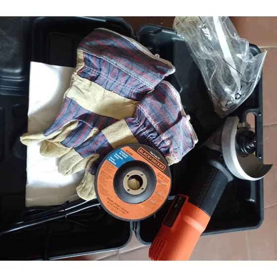 Esmeril De 4 , Incluye Accesorios