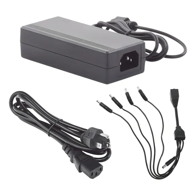 Fuente De Poder Regulada De 5 Salidas Especializada En El Uso En Cctv Voltaje De Salida 12 V 3 Amp