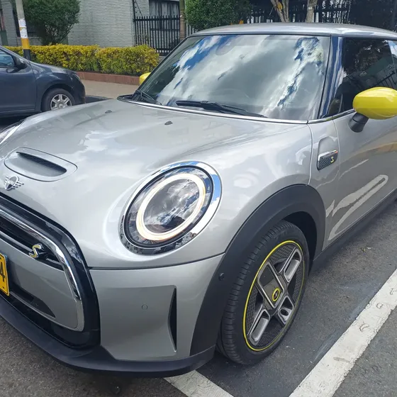 Mini Cooper Se 2024 0.0 Iconic At