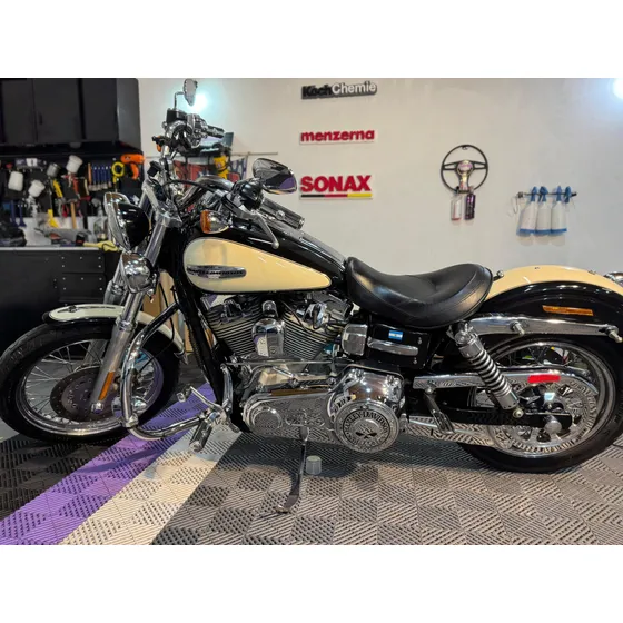 Dyna Super Glide Custom