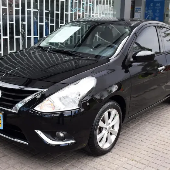 Nissan Versa 2015 1.6 Advance At