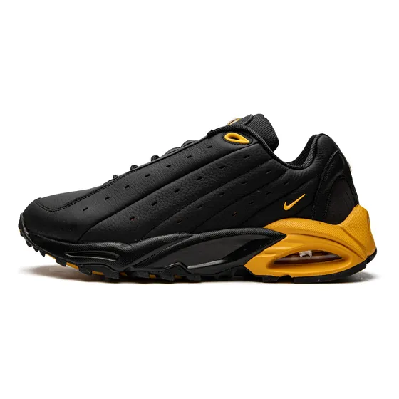 Nike Hot Step Air Terra Nocta Negro College Gold Talla