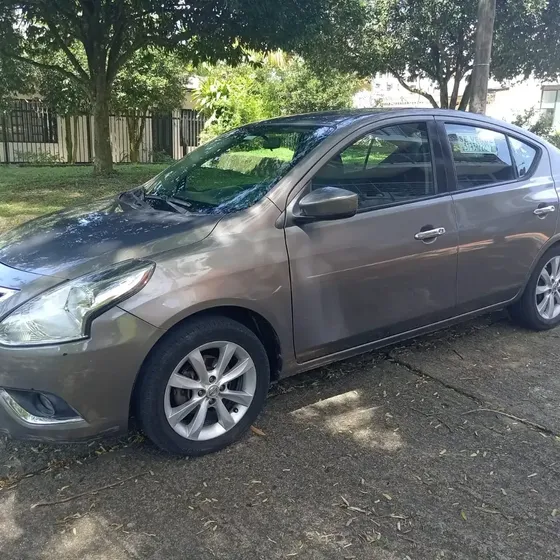 Nissan Versa 2015 1.6 Advance At