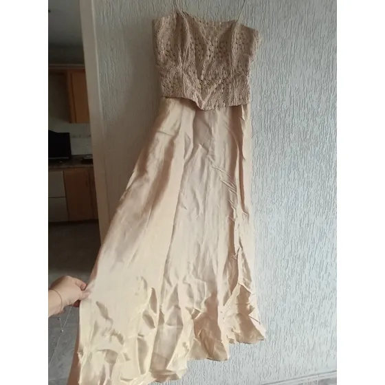 De Fiesta Dorado Vestido. Usado