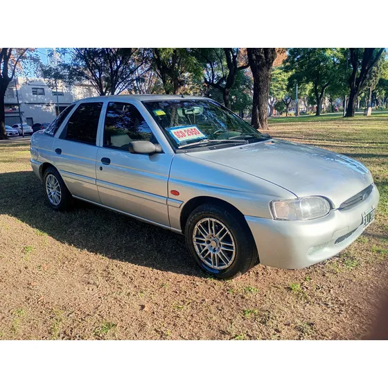 Ford Escort 1.8 Lx Aa Plus