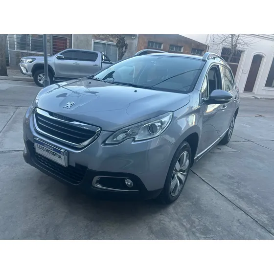 Peugeot 2008 1.2 Full