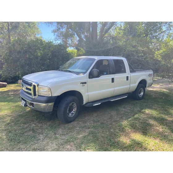 Ford F-100 3.9 Cab. Doble Xlt 4x4
