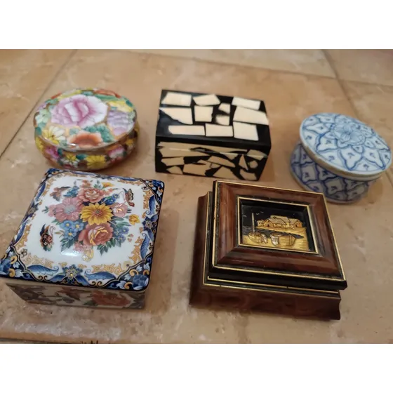 Cofres De Marfil Porcelana Y Dejas Adornos De Casa