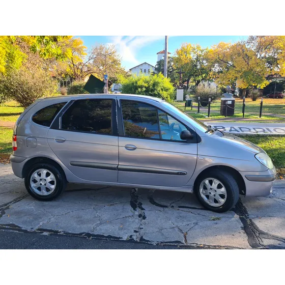 Renault Scénic 1.9 I Luxe