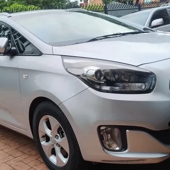 Kia Carens 2014 2.0 Suv Ex