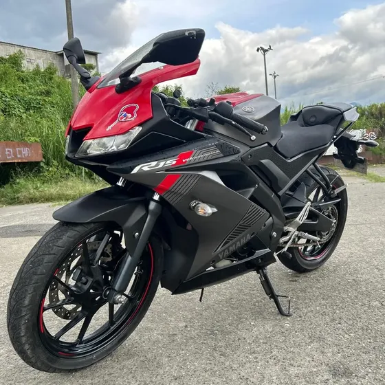Yamaha  Yzf 155 (yzf-r15) Modelo 2020 Color Gris Rojo