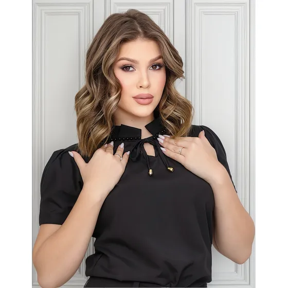Blusa Modesta Gola Alta Pérolas Trabalho