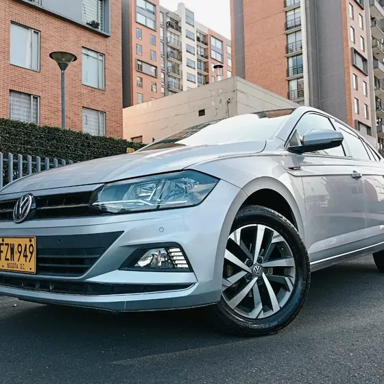 Volkswagen Virtus 2020 Highline 1.6 Automático 2020