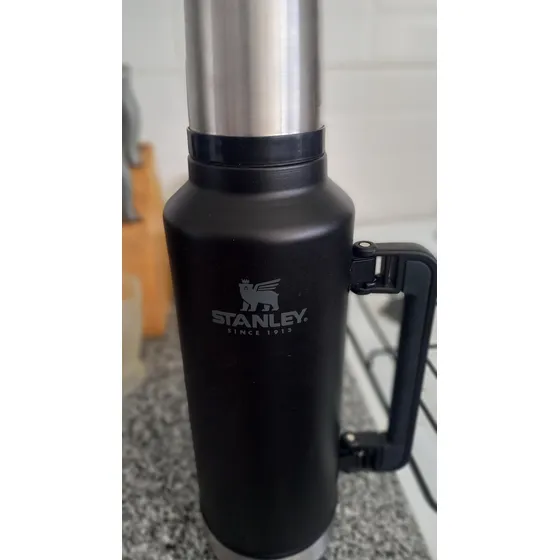 Termo Stanley Classic | 2.36 Lt Negro