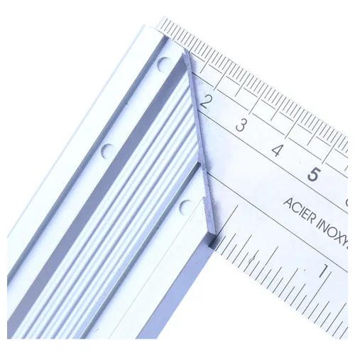 Escuadra De Aluminio 25 Cm Reforzada Regla Tolsen 35038 Color Inox