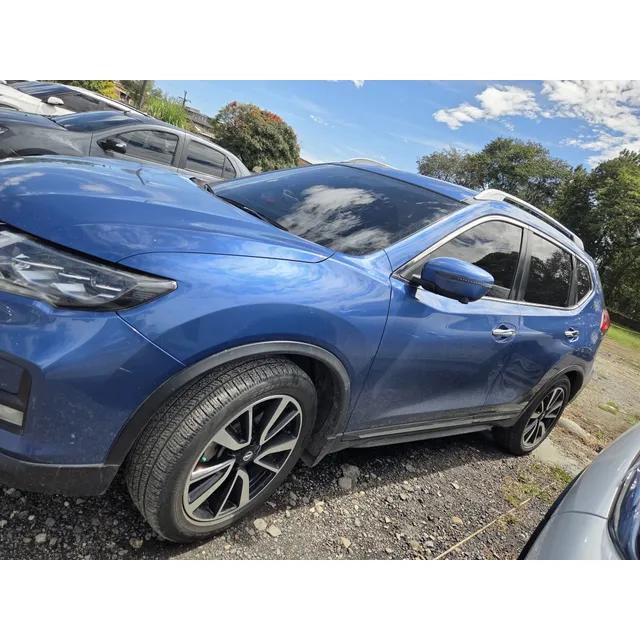 Nissan X-trail 2.5 Exclusive