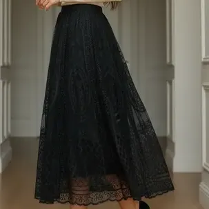 Saia Midi De Renda Forrada Delicada Modesta Moda Evangélica Preto Único