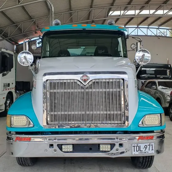 International Eagle 9400 2012 Blanca - Verde