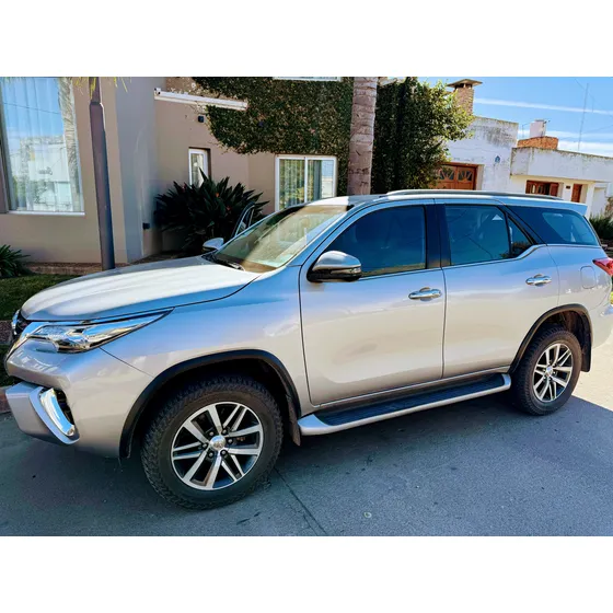 Toyota Hilux Sw4 2.8 Srx 177cv 4x4 7as At