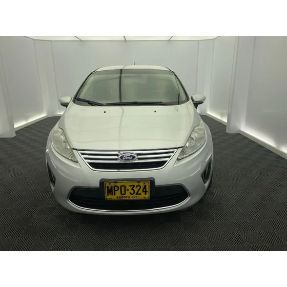 Ford Fiesta 1.6 Sportback Automática