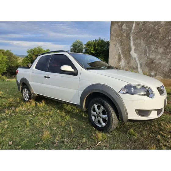 Fiat Strada 1.4 Trekking Cd