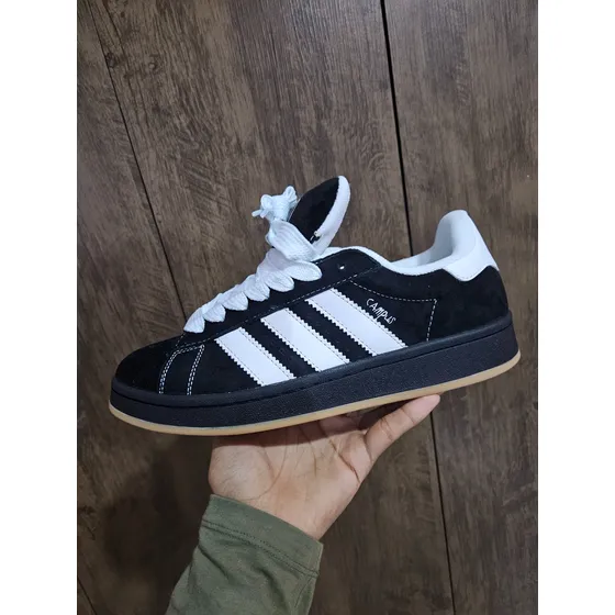 adidas Korn Talla 9.5