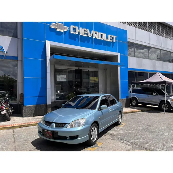 Mitsubishi Touring 2.0 Automatico