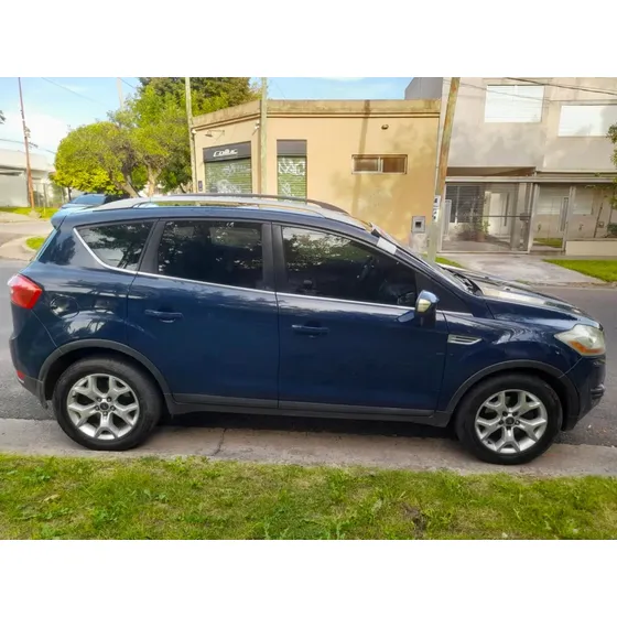 Ford Kuga 2.5 Titanium At 4x4 L (ku05)