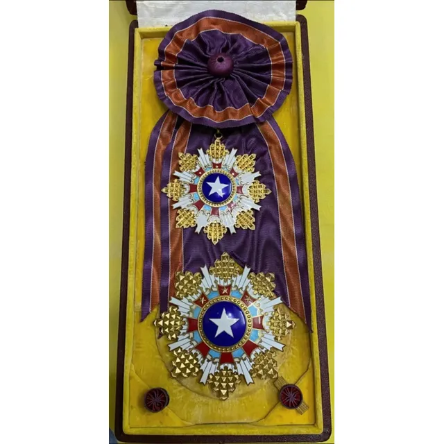 Compro Medallas Antiguas Sables & Espadas Pago Al Instante