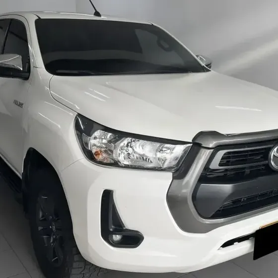 Toyota Hilux 2024 2.4 Diésel 4x4