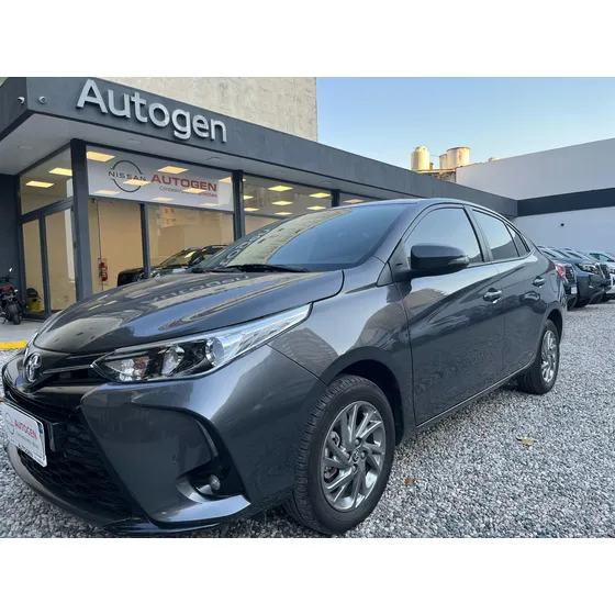 Toyota Yaris 1.5 107cv Xls Sedan