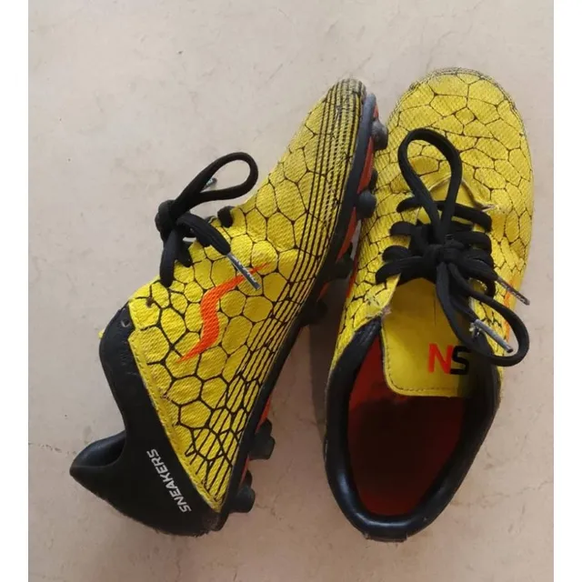 Tacos De Futbol Para Niños Talla 34 Usados Buen Estado