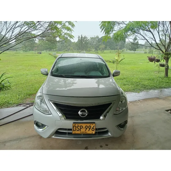 Nissan Versa 1.6 Advance