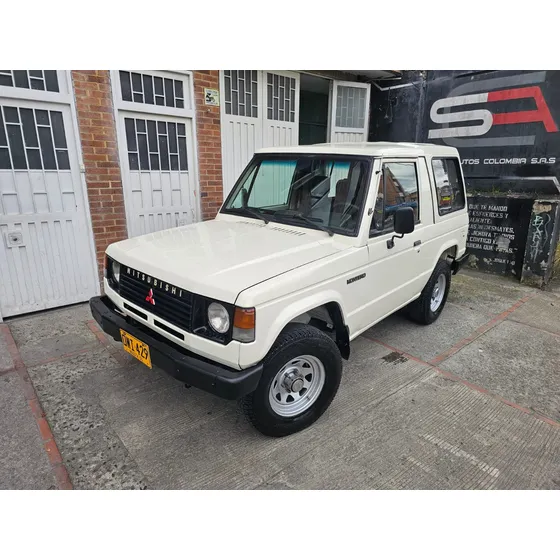 Mitsubishi Montero 2.6 L042 Cabinado