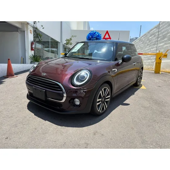 Mini Cooper Pure Burgundy